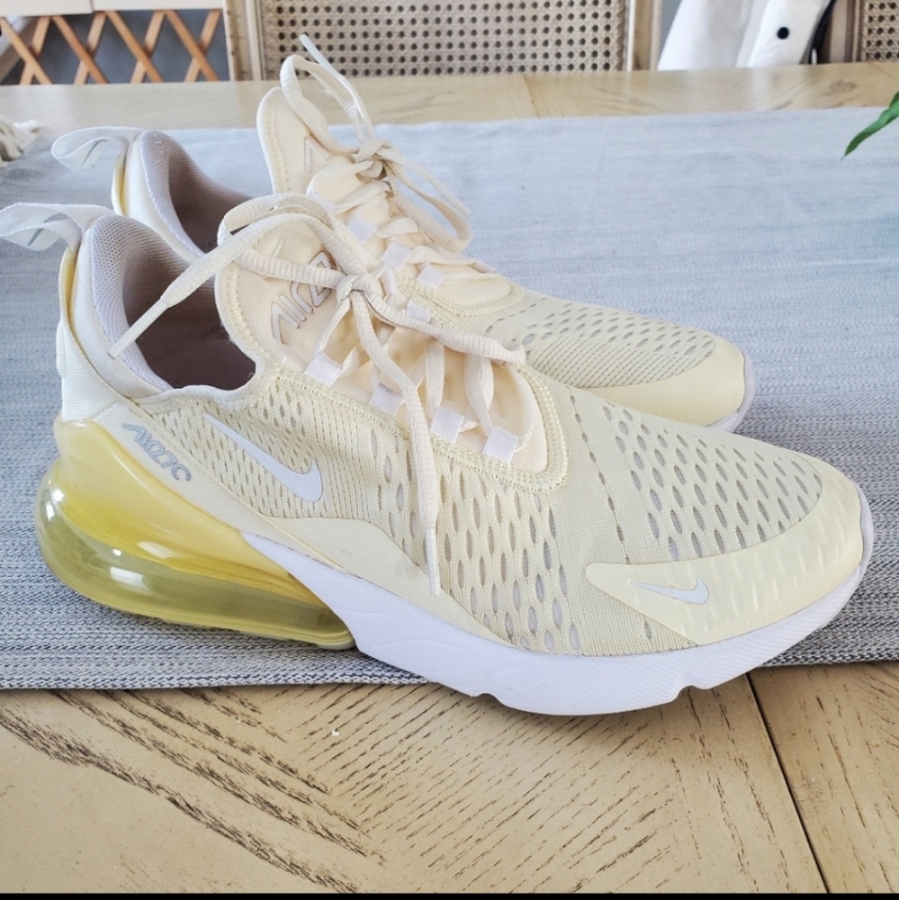 Nike Air Max 27C